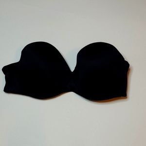 Black strapless bra